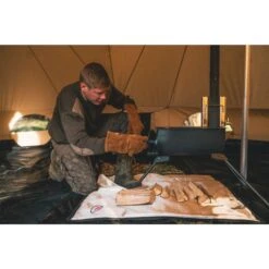 Outwell Robens Klondike Twin Tipi Tent (2023) -OUTDOOR WORLD GEAR 130359 klondike twin feature photo8