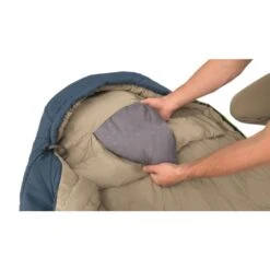 Outwell Fir Supreme Sleeping Bag -OUTDOOR WORLD GEAR 230340 fir supreme feature photo16