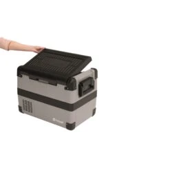 Outwell Deep Cool 35L Coolbox 9 Outwell Deep Cool 35L Coolbox -OUTDOOR WORLD GEAR 590137 deep cool 35l feature photo 2