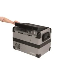 Outwell Deep Cool 35L Coolbox 10 Outwell Deep Cool 35L Coolbox -OUTDOOR WORLD GEAR 590137 deep cool 35l feature photo 4