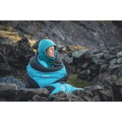 Vango Apex 1 Sleeping Bag 19 Vango Apex 1 Sleeping Bag -OUTDOOR WORLD GEAR apex 1 lifestyle low 2
