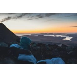 Vango Apex 1 Sleeping Bag 20 Vango Apex 1 Sleeping Bag -OUTDOOR WORLD GEAR apex 1 lifestyle low 3