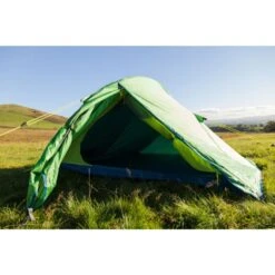 Vango Blade 200 Tent 19 Vango Blade 200 Tent -OUTDOOR WORLD GEAR blade lo res 32